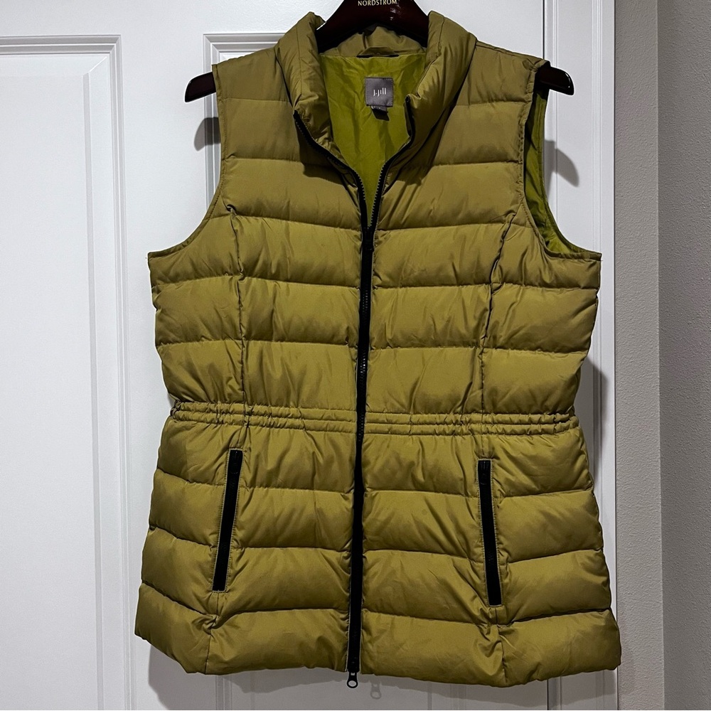 J Jill Down Vest Women's Green M zip pockets EUC cinch waist cord fall layering